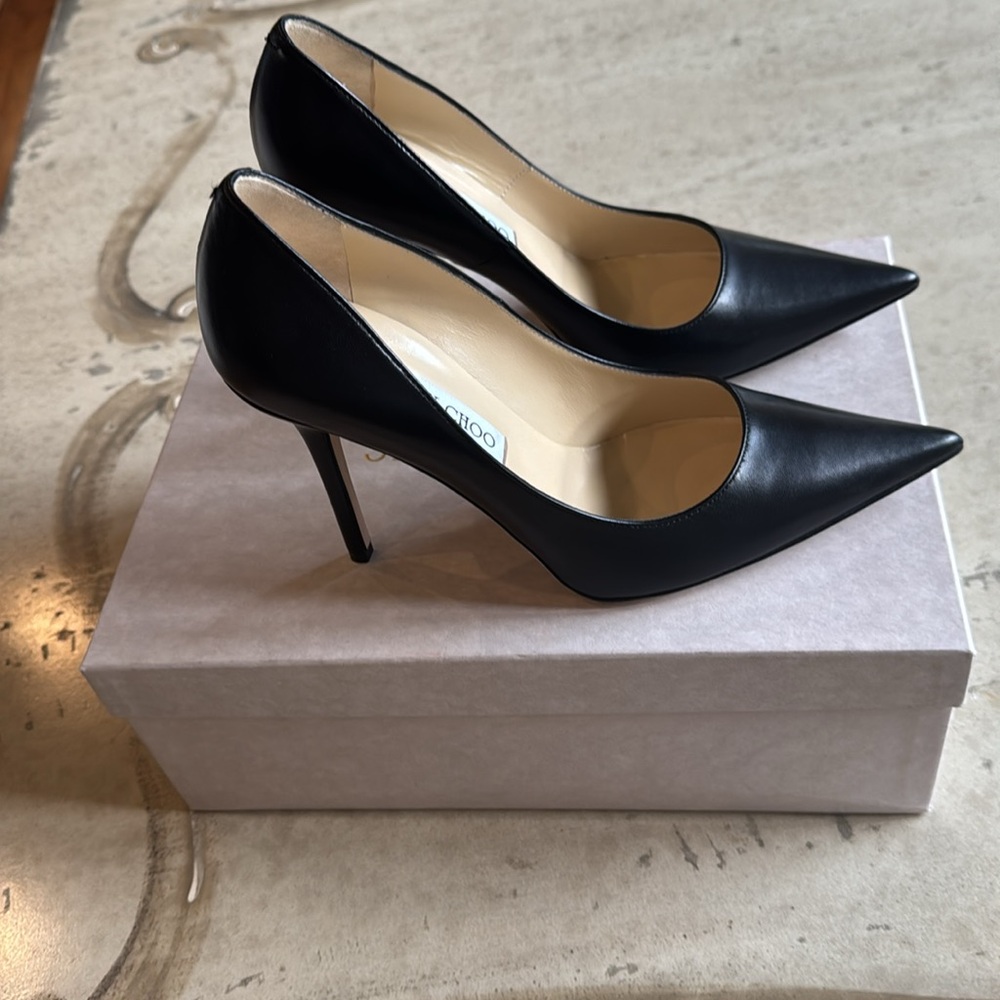 Brand new Jimmy Choo Abel pumps!